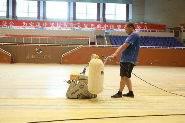 篮球场木地板发霉预防方法有哪些
